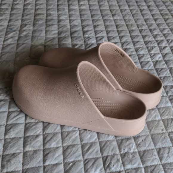 CROCS Pink Mules & Clogs Comfortable Footwear - Picture 2 of 3